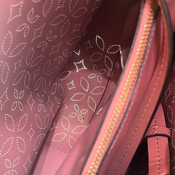 Michael Kors Rose Mercer Gallery Medium Satchel - Picture 7 of 11